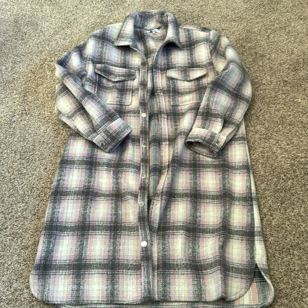 Like new shacket size Large